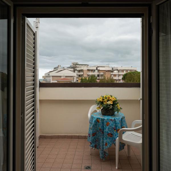 hotelmarconicattolica fr chambres 033