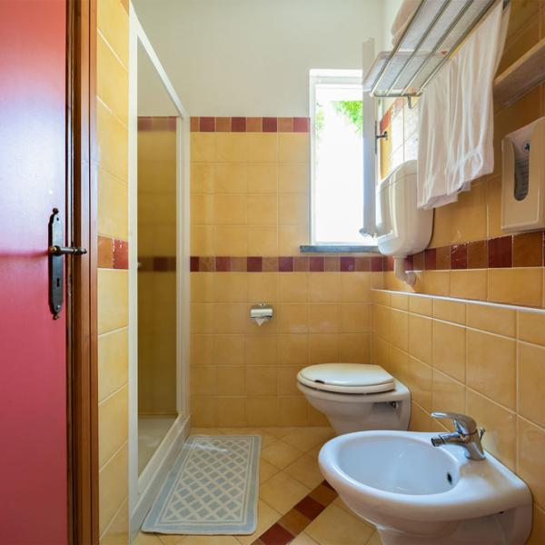 hotelmarconicattolica fr chambres 016